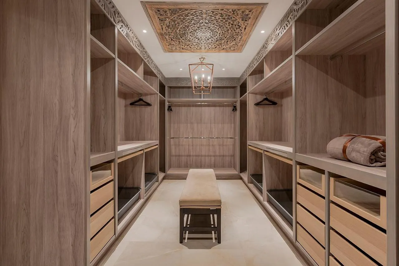 Royal River, Luxury Hotel - Adults Only 阿德耶