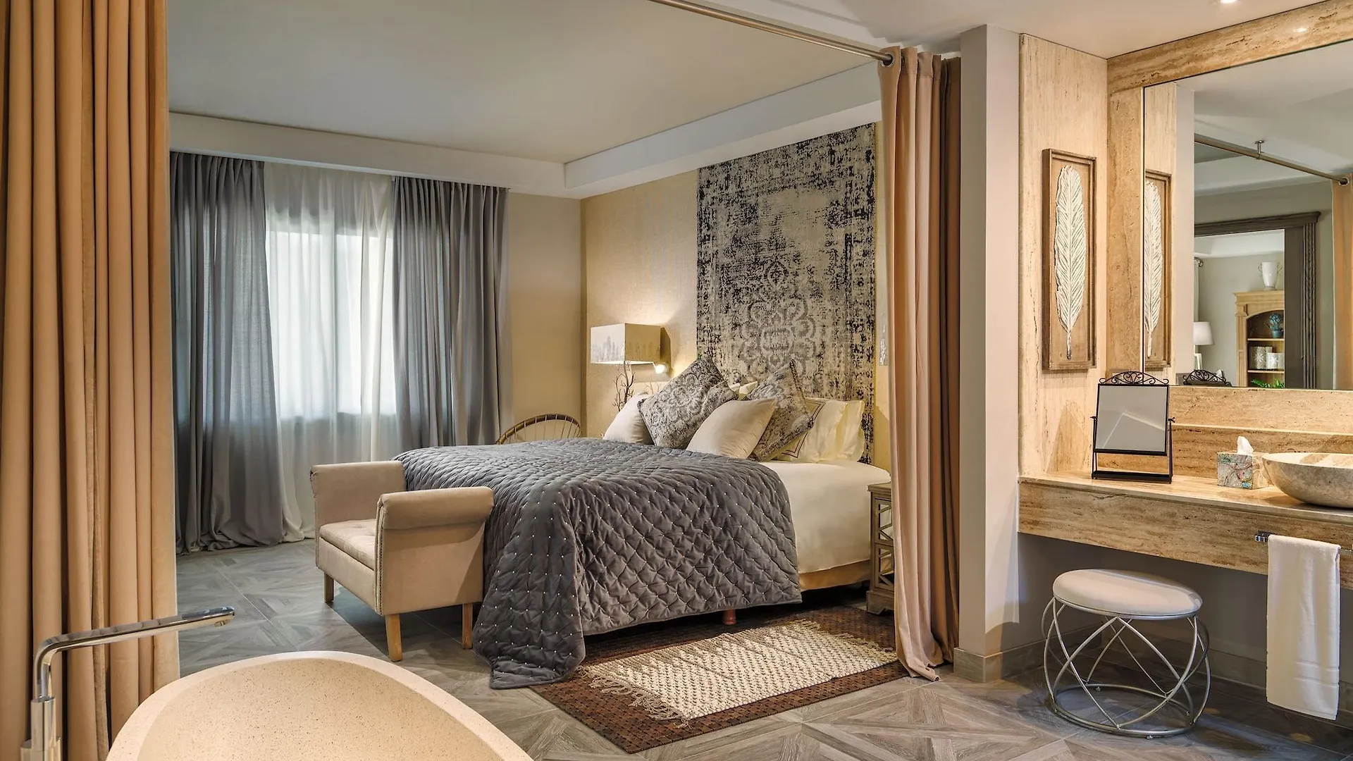 Royal River, Luxury Hotel - Adults Only 阿德耶 5*,