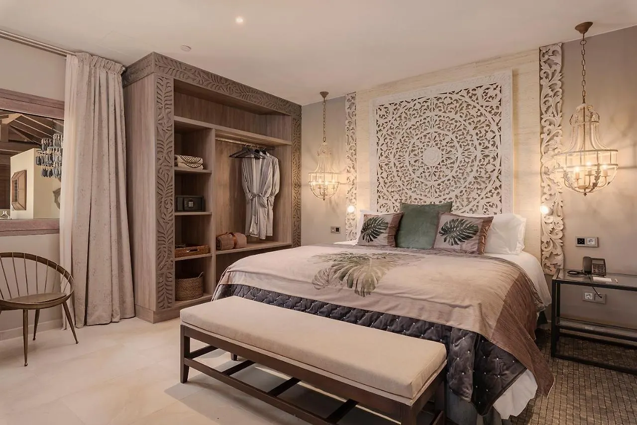 Royal River, Luxury Hotel - Adults Only 阿德耶 5*,