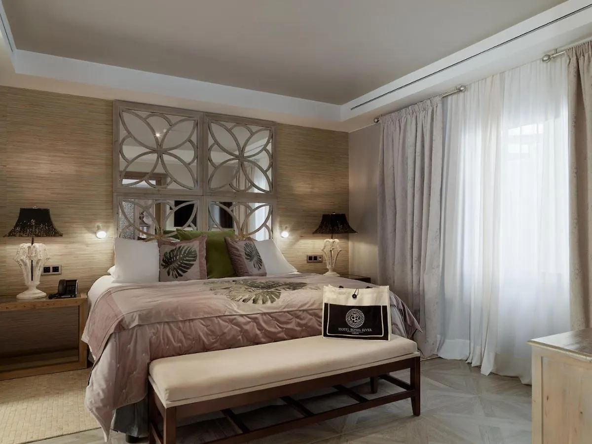 Royal River, Luxury Hotel - Adults Only 阿德耶