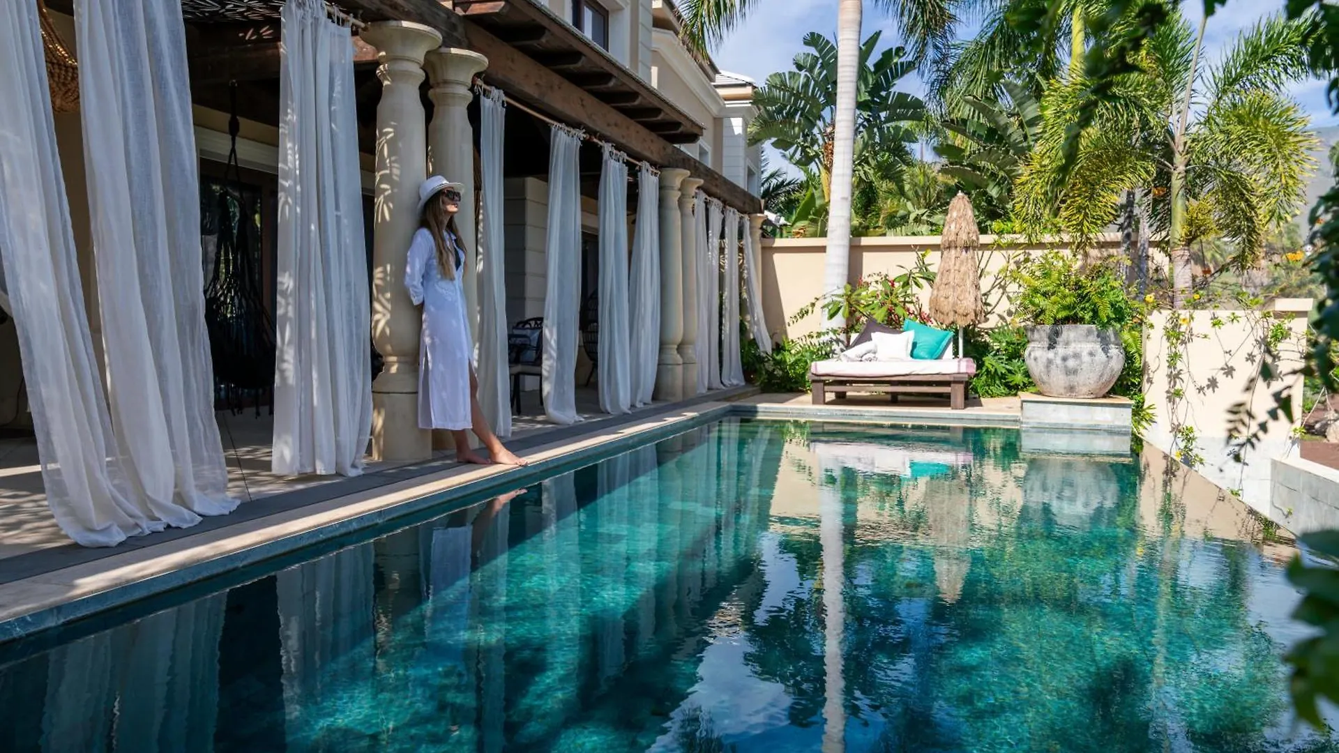 Royal River, Luxury Hotel - Adults Only 阿德耶
