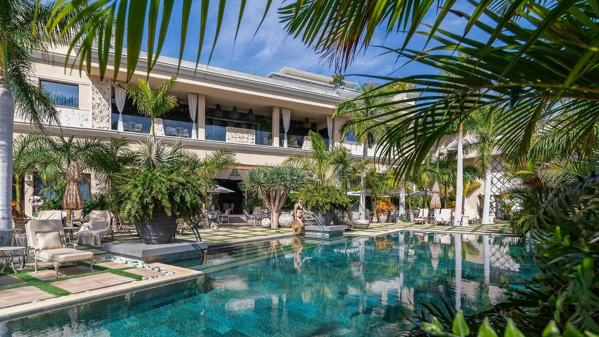 Royal River, Luxury Hotel - Adults Only 阿德耶