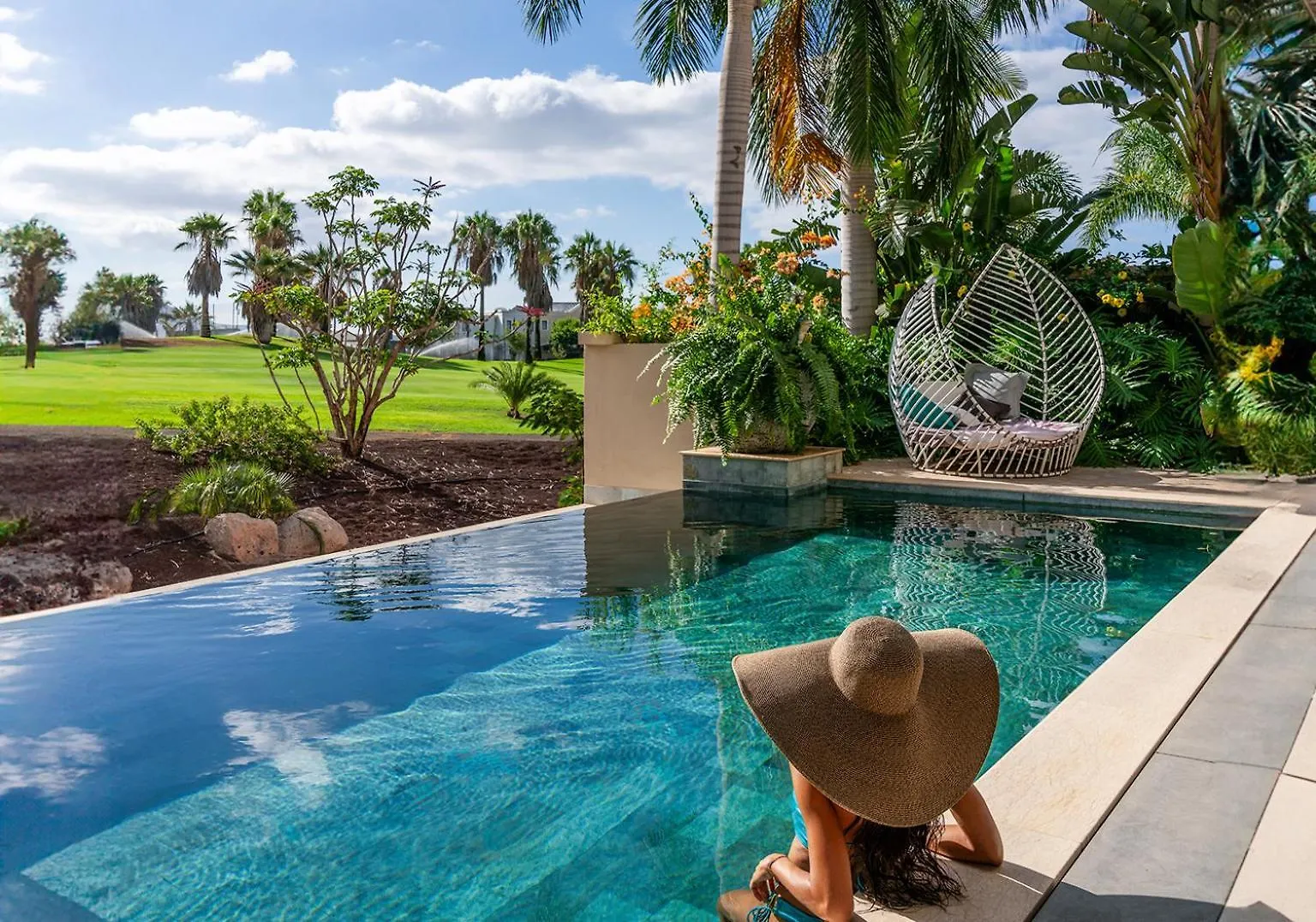 Royal River, Luxury Hotel - Adults Only 阿德耶
